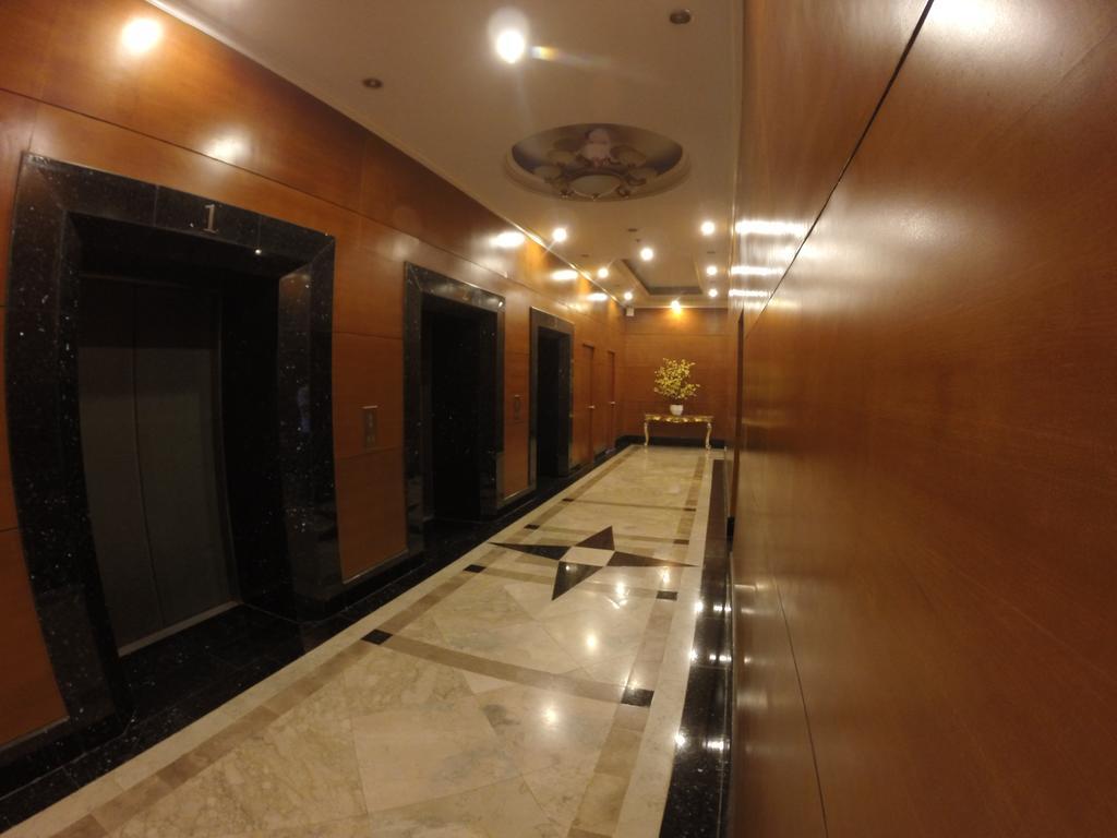 Burgundy Mckinley Place Service Apartment มะนิลา ภายนอก รูปภาพ