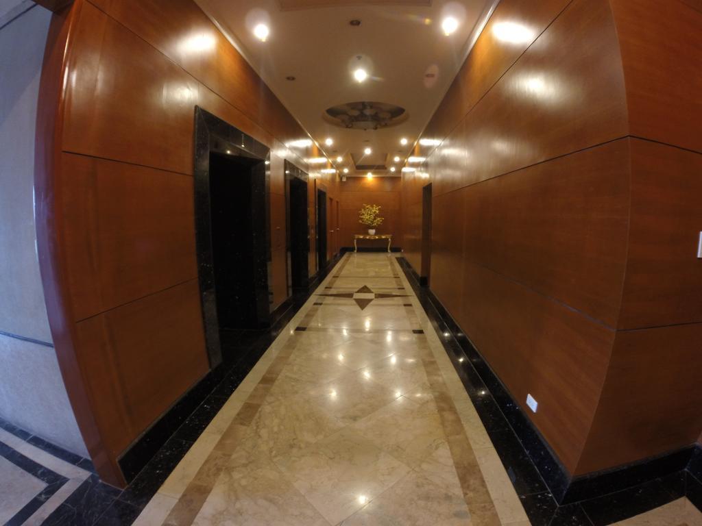Burgundy Mckinley Place Service Apartment มะนิลา ภายนอก รูปภาพ